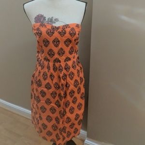NWOT- Orange patterned dress